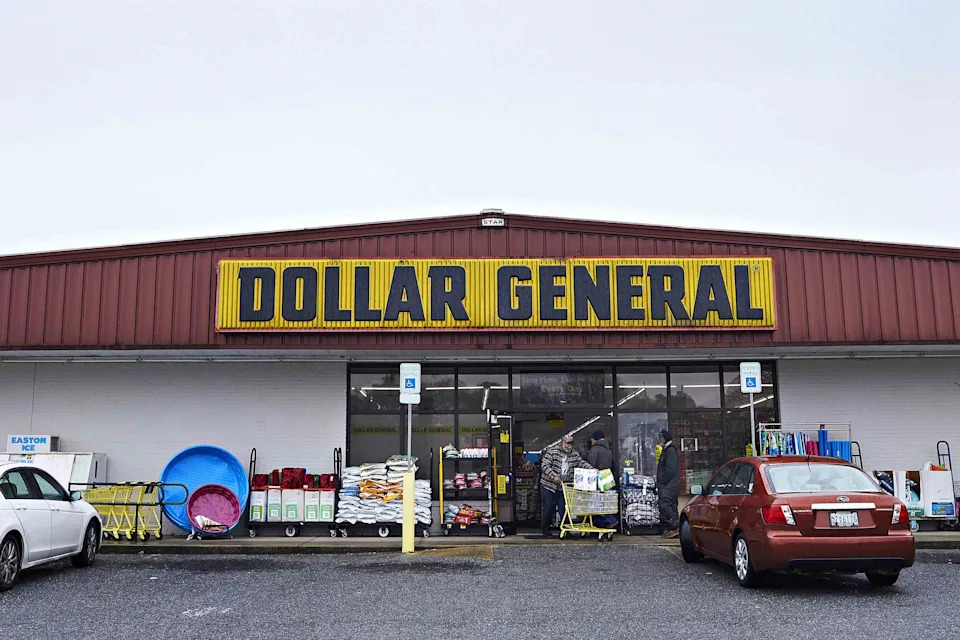 Dollar General Hopes Customers Trading Down, Picking Delivery Is a Winning Combo